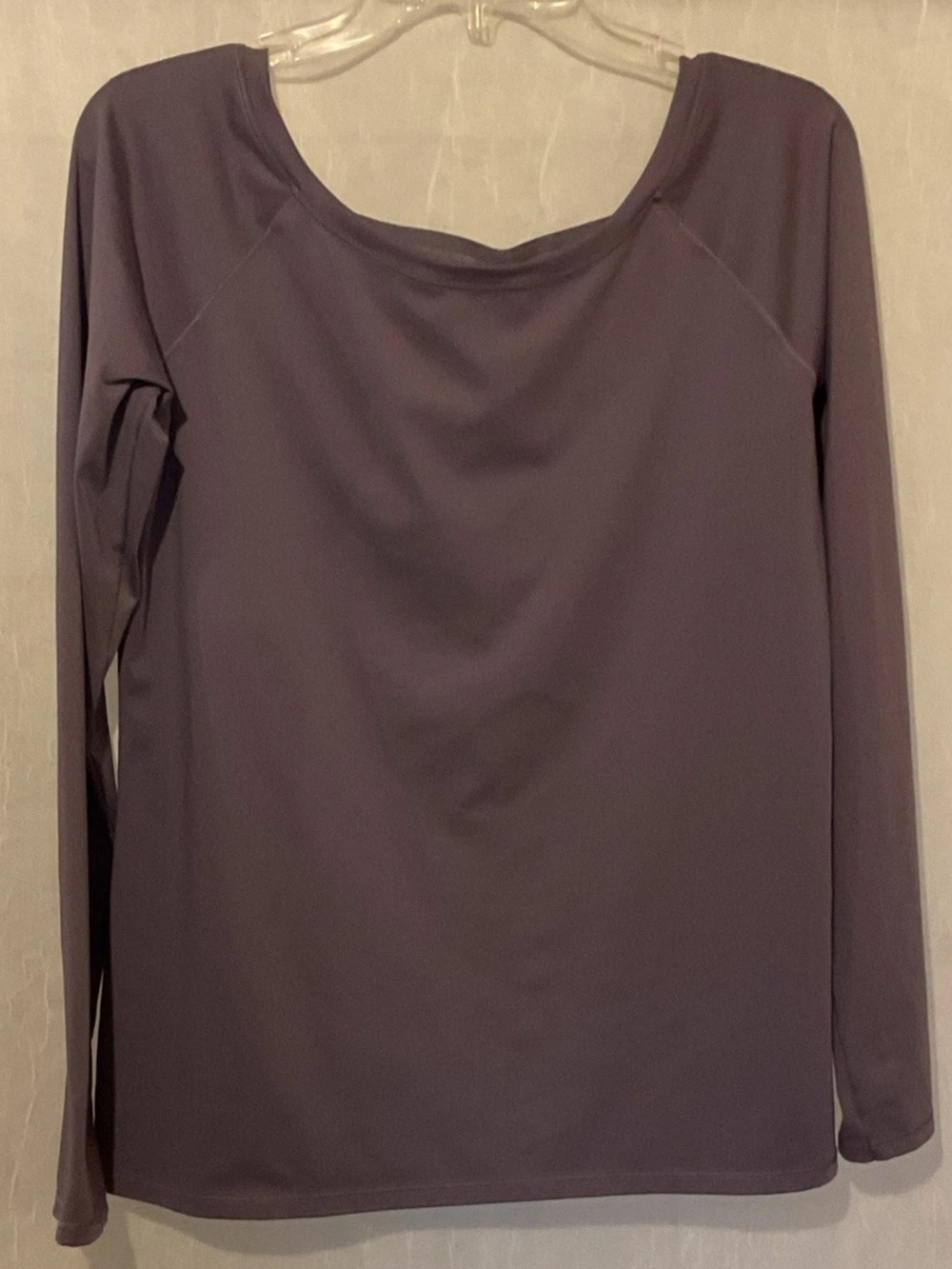 CALIA by Carrie Underwood Long Sleeve Scoop Neck Top in Plum